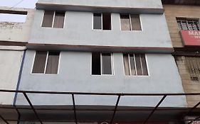 Vamoose Ananda Hotel
